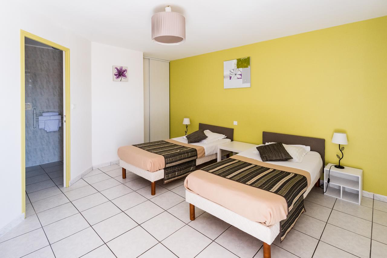 Le Grand Jardin Hotell Aujargues Exteriör bild