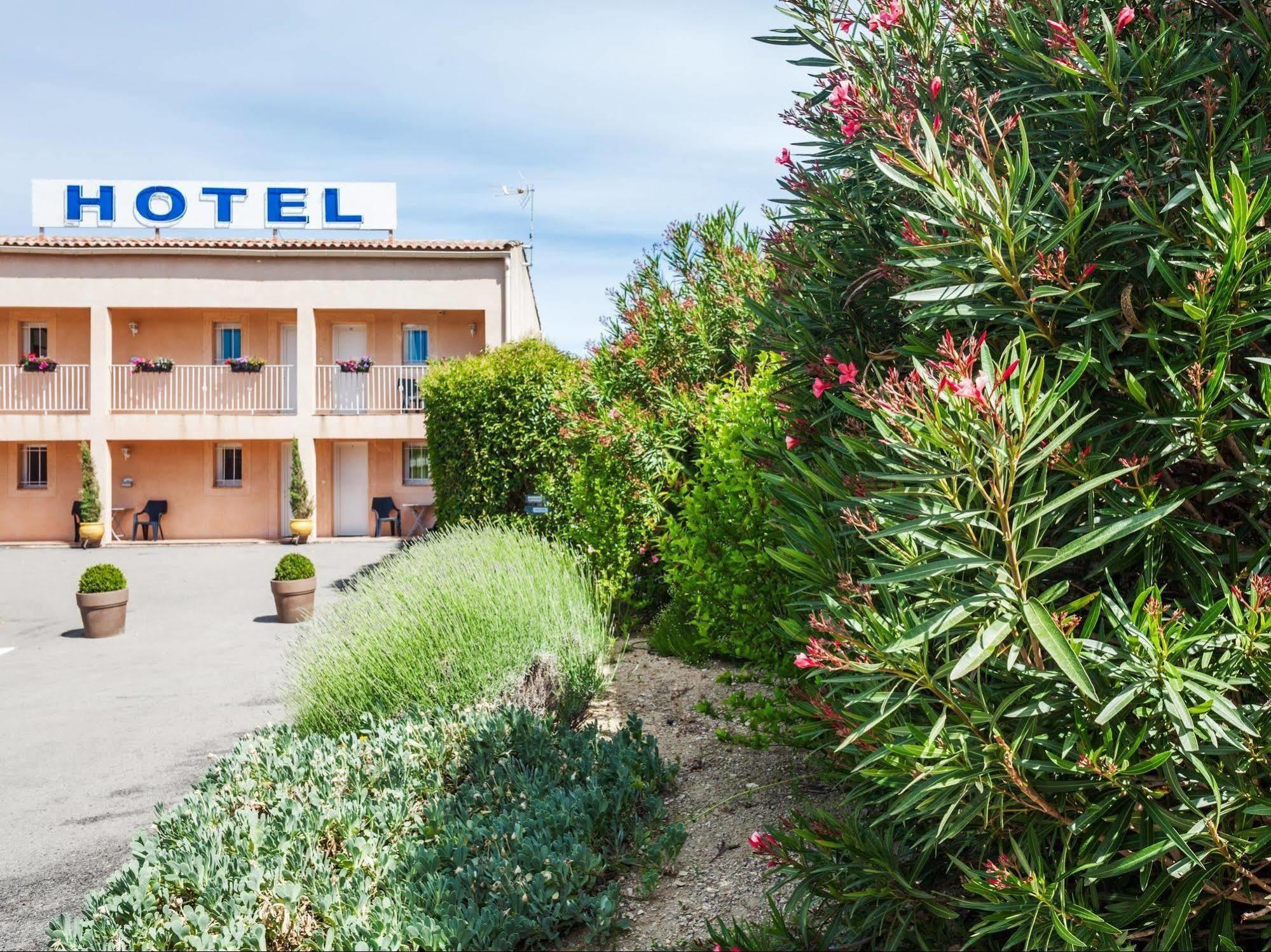 Le Grand Jardin Hotell Aujargues Exteriör bild
